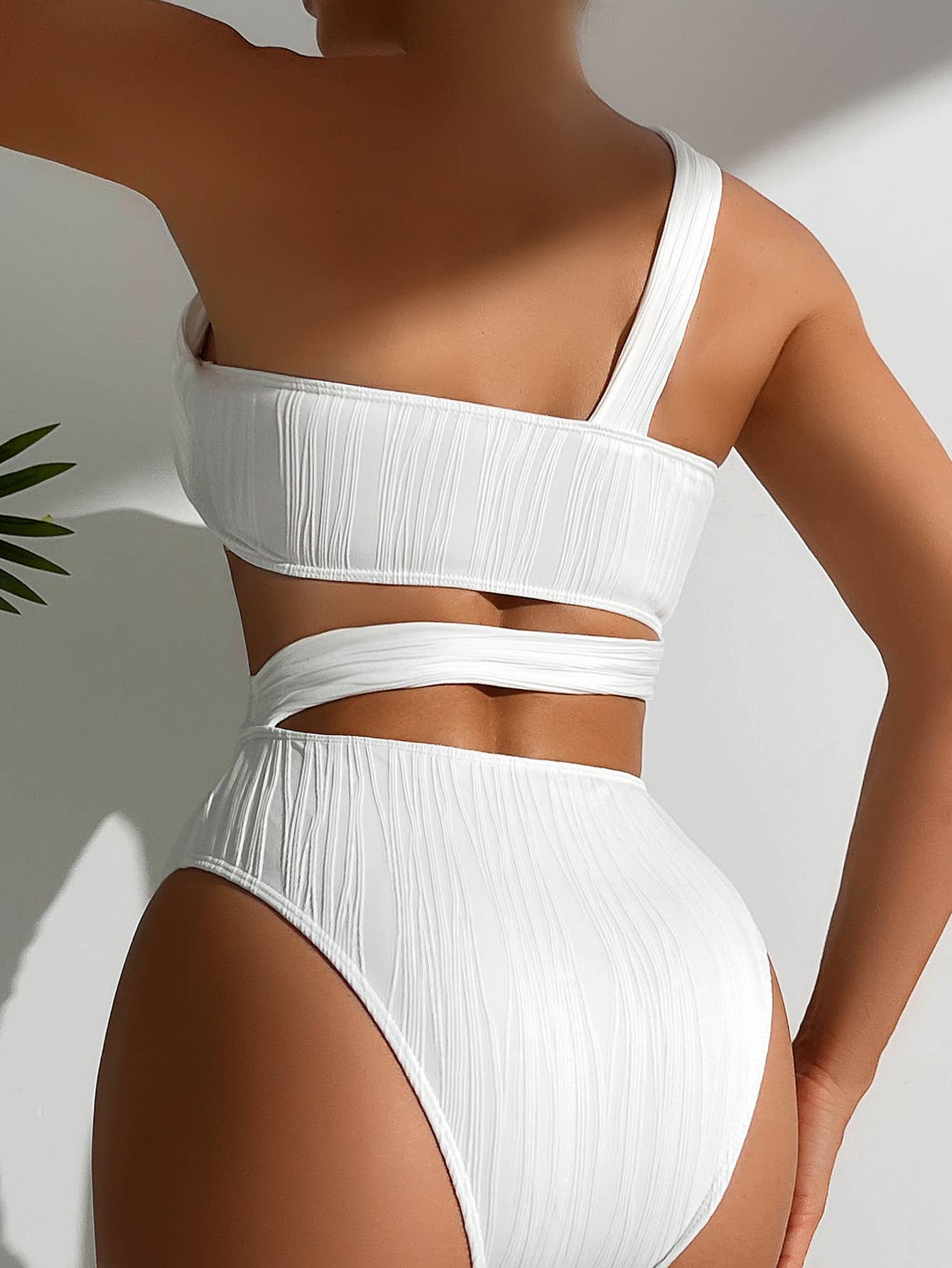 Solid color one-piece swimsuit bikini