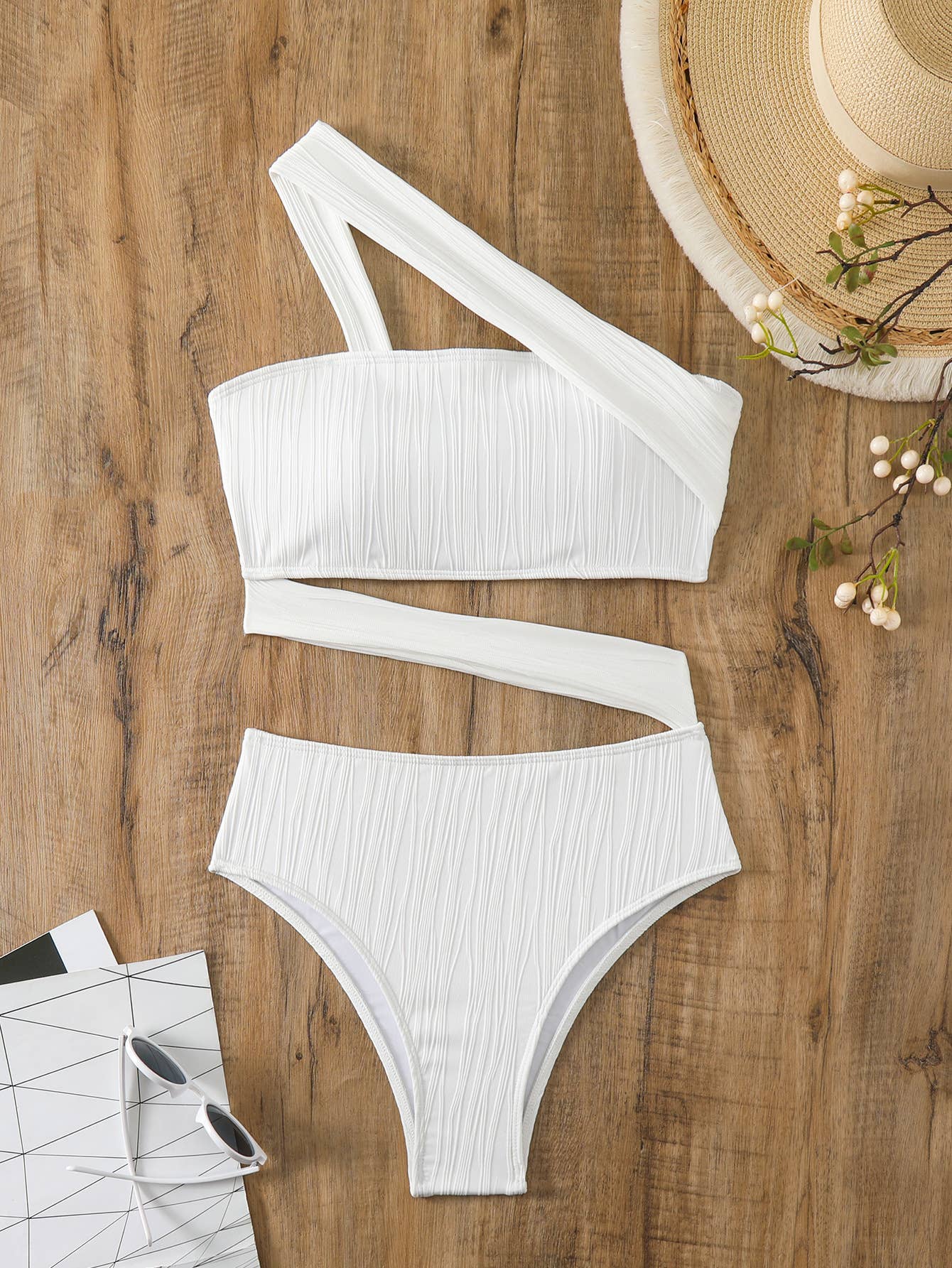 Solid color one-piece swimsuit bikini