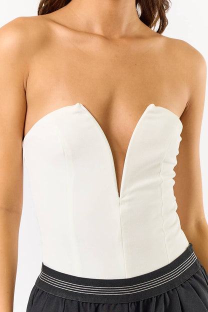 DEEP V-NECK STRAPLESS BODYSUIT